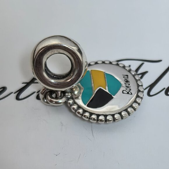 Bahamas Exclusive Charm Pendant Jewelry Bracelets - Picture 3 of 4
